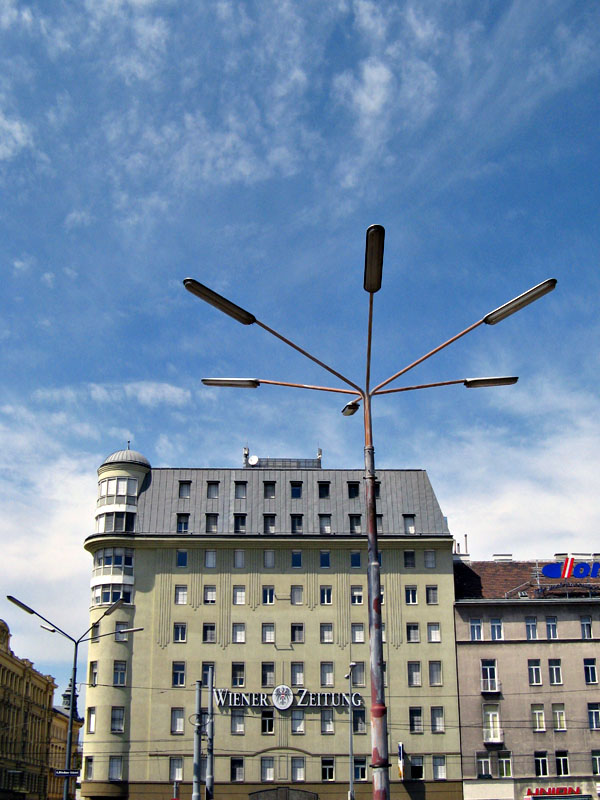 Viena S�dbahnhof Austria. Farolas