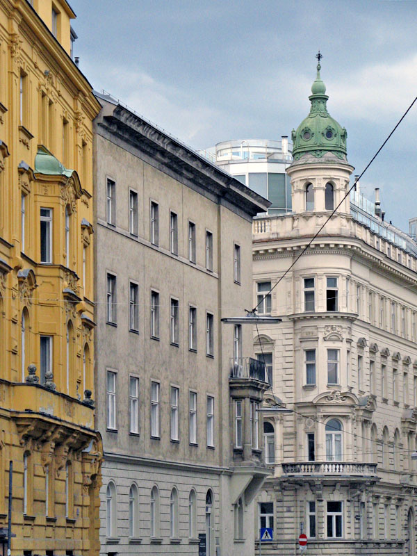 Calle Viena