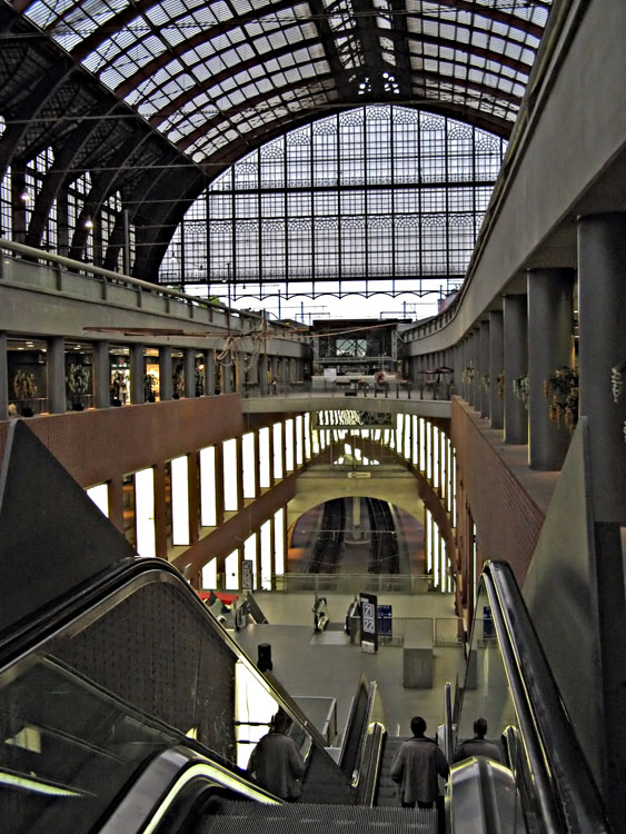 Andenes estaci&oacute;n Amberes