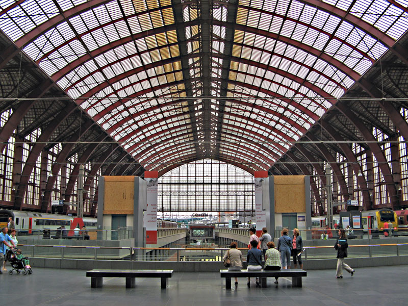 Marquesina estaci&oacute;n Amberes