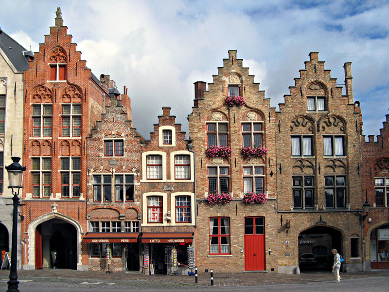 Casas en plaza Jan van Eyck, Brujas