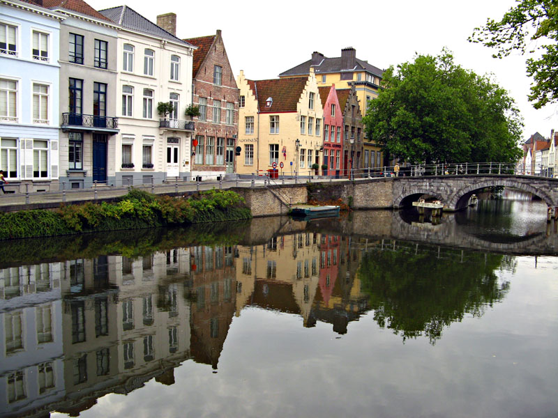 Canal Langerei, Brujas