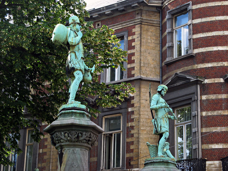 Estatuas del Petit Sablon