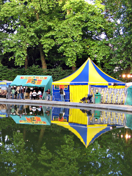 Carpas en el Parque de Bruselas