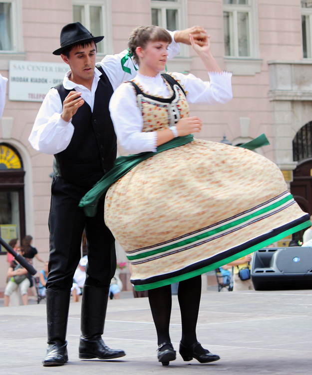 Bailes regionales h&uacute;ngaros. Encuentro juvenil internacional Budapest 2009