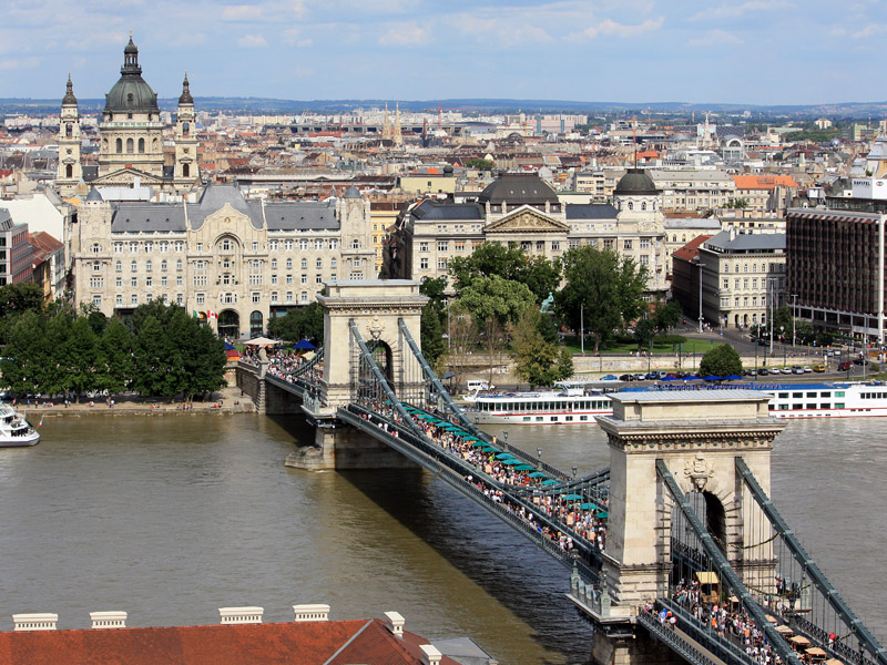 Puente de las Cadenas, Palacio Gresham, San Esteban, Budapest