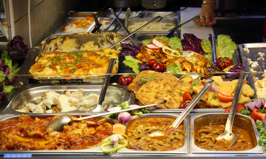 Comida preparada en el Mercado Central de Budapest