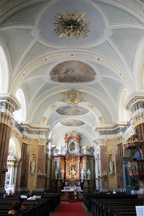Interior de la Iglesia de los Franciscanos. Budapest