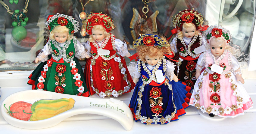 Mu&ntilde;ecas t&iacute;pica en Szentendre