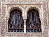 Ventana patio cuarto dorado